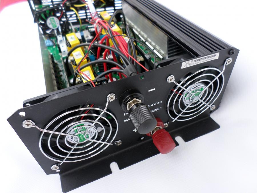 Oprava měniče 3000W